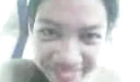 Fat mature Babas stuck her hand in the pussy