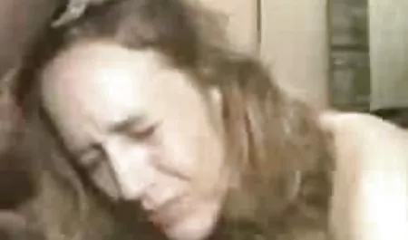 Mature mom passionately appease her daughter's cavalier