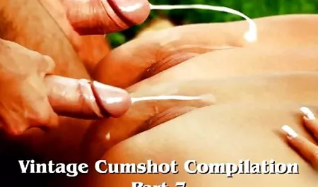 Guy does erotic massage to his girlfriend