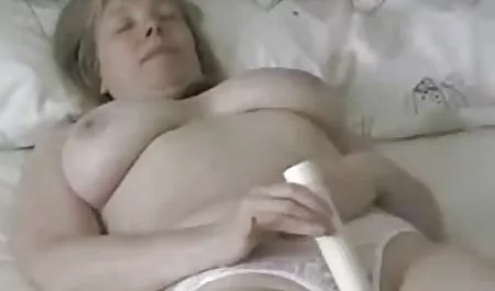 Blonda beats the victim kicking and stitching up her kitty stapler