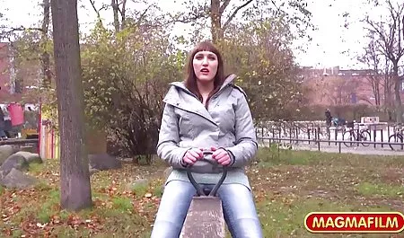 Old Preunder actively shagned young pupil