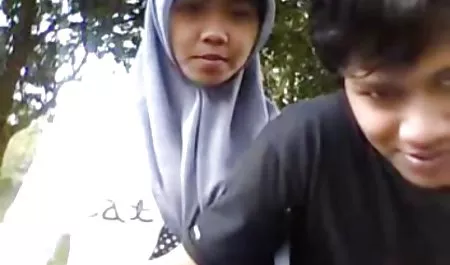 Mature man hard-to-stick crumb in his mouth