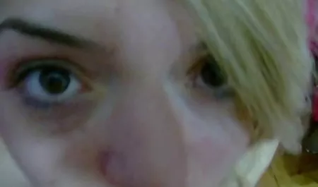 The Negro gave a local tramp to take a cock and hard to fuck her