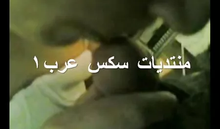 Charming Transesksusalka fingering his penis