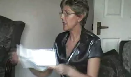 The man pulled off an 18-year-old girl and finished her in the pussy