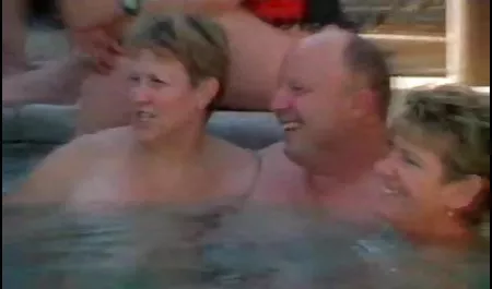 Girl Vampire deftly sucked penis