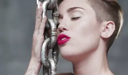 Depraved Asian loves when she abundantly end in the face and on her small breasts