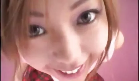 Trinity's eyes are shaking with the men