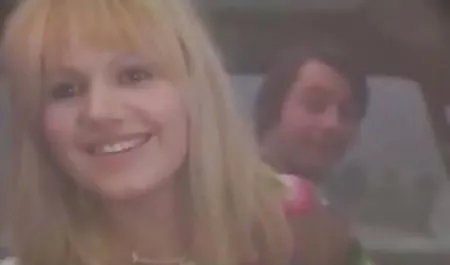 Hard-banged chick in a point threatening with a leech