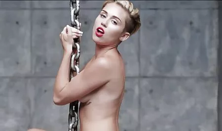 Man fingering a son's dick while he's on the phone.