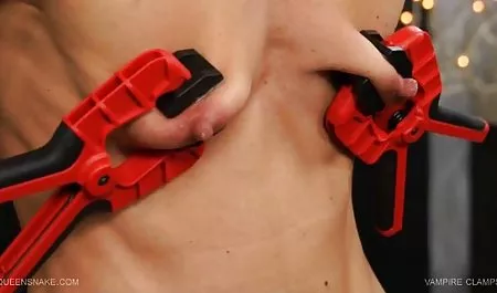 Adult man hard fart girl dwarf