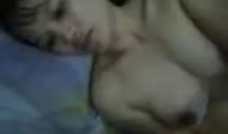 Mature woman framed hairy kitty with sun rays