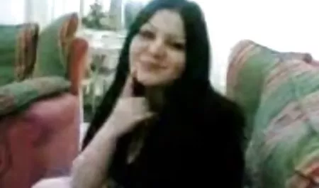 Crowd of anxious strippers strapat Japanese babe