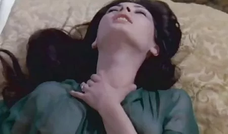 Old dude gave Suck a young housekeeper