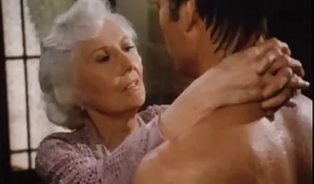 Blow your own kitty on a hidden camera