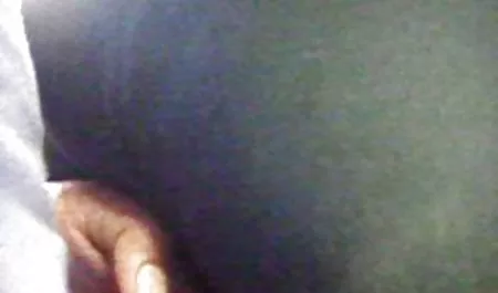 Kid Poimel admire Negritosku in a pussy