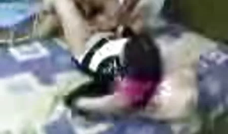 Dude pulls blonde eyes on a cucan