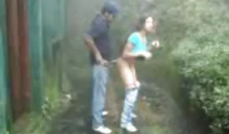 Black woman jasmine sucks at the white guy and gets a dick with him