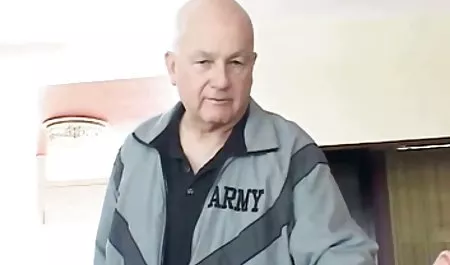 A good wife made her husband blow job and allowed him to finish in his mouth