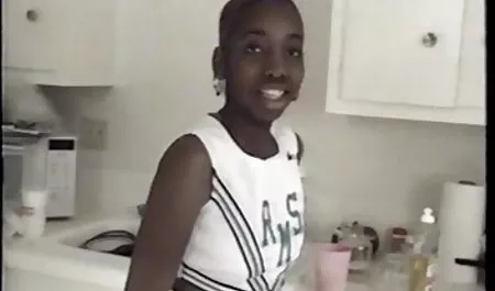 The girl in the mask can not get rid of the Bondaja