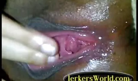 Guy puts a girl in the ass a huge cock and fucks in the pussy